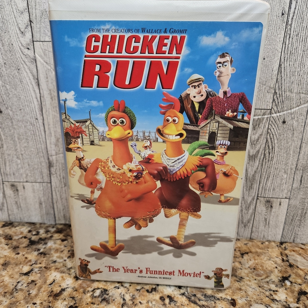 Chicken Run VHS Clamshell Case DreamWorks 2000 Famil Movie Cartoon